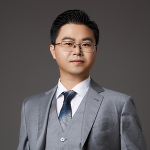 钟建律师 (上海中因律师事务所创始权益合伙人，上海金融业联合会金融法治专委会副秘书长，浙江省法学会金融法学研究会常务理事)